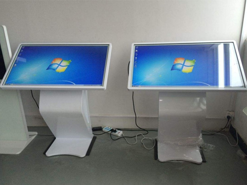 触摸屏一体机