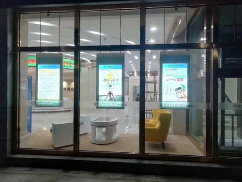 双面吊挂广告机